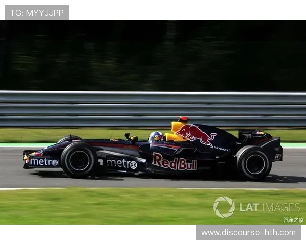 F1赛季最新动态：红牛车队优势依旧，梅赛德斯与法拉利奋力追赶