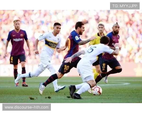 梅西重返巴萨引发热议 球迷期待传奇归来助力新赛季